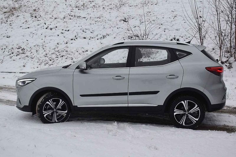 Auto jsem testoval převážně v typicky zimních podmínkách