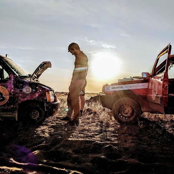 Český tým He//o Wor/d na Mongol Rally