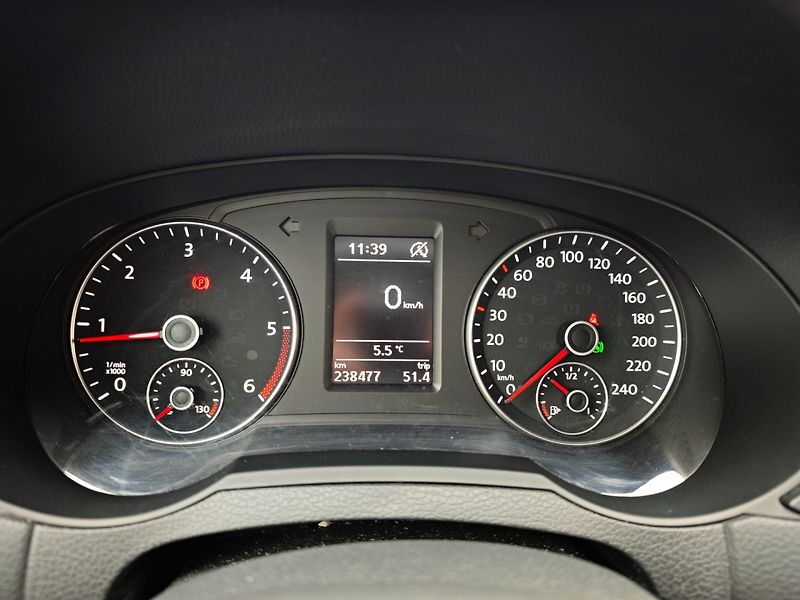 Seat Alhambra (2017) 2.0 TDi Reference DSG Tempomat - fotka 18 z 41