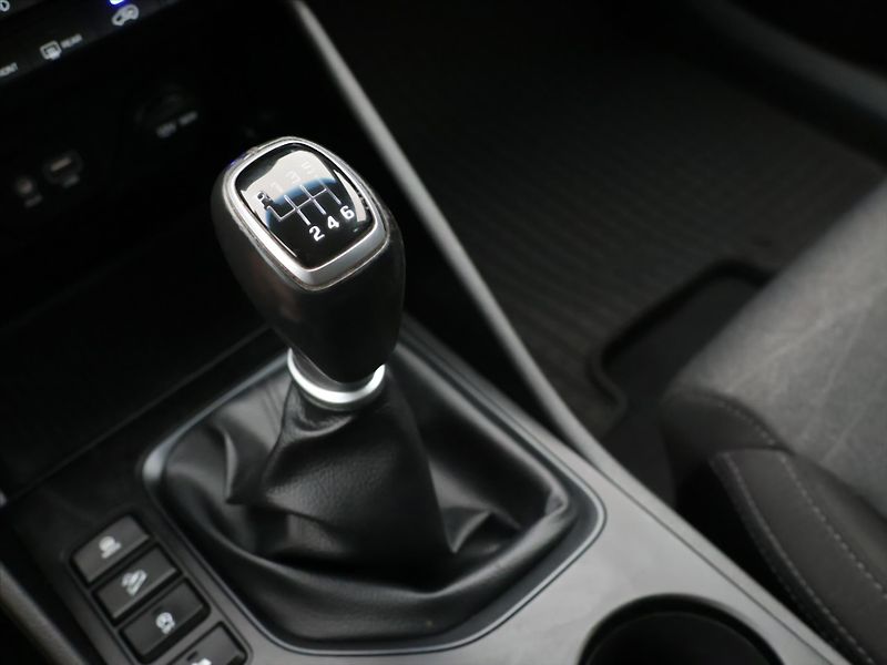 Hyundai Tucson 1,6 CRDI 85kW Style CZ 121tkm - fotka 25 z 34