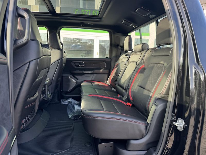 Dodge RAM 2,9   1500 CrewCab 3,0 RHO - fotka 25 z 31