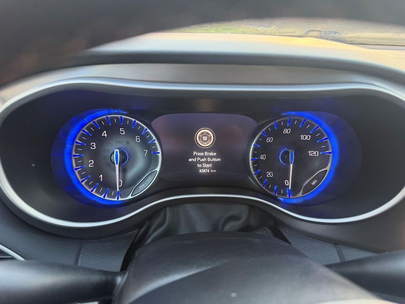 Chrysler Pacifica (2023) 3,6 Pentastar Radar RU 2023 - fotka 15 z 17
