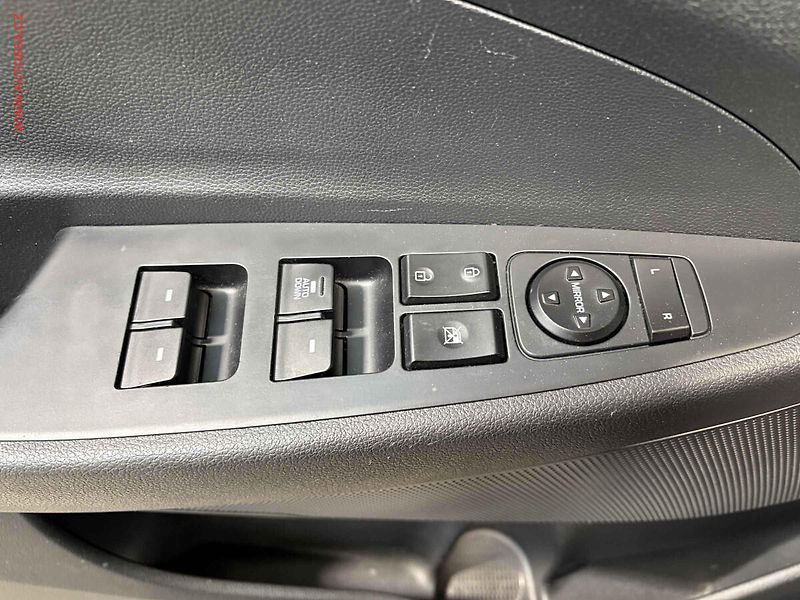 Hyundai Tucson (2018) 1.6 GDi - fotka 12 z 15