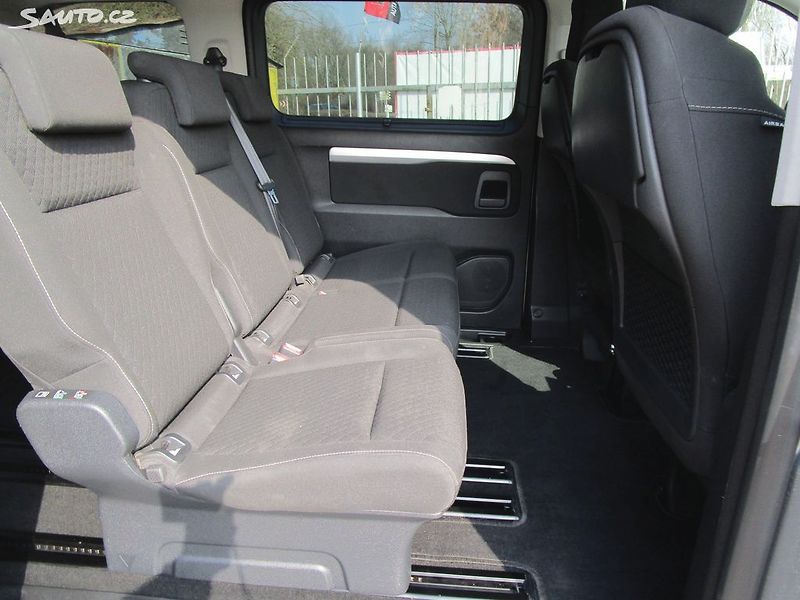 Opel Zafira 2,0HDI-110KW-STK 9/2027 - fotka 17 z 28