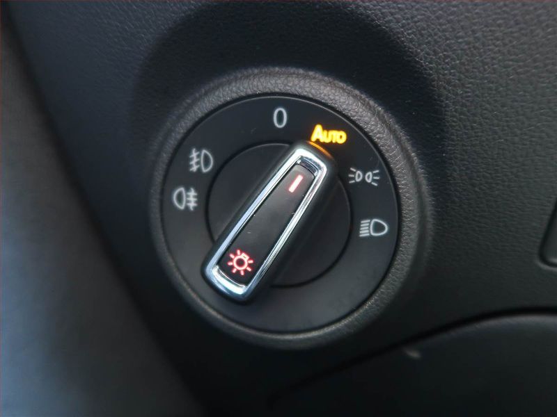 Seat Leon (2019) Xcellence 1.5 TSI, ČR,1.maj - fotka 17 z 18