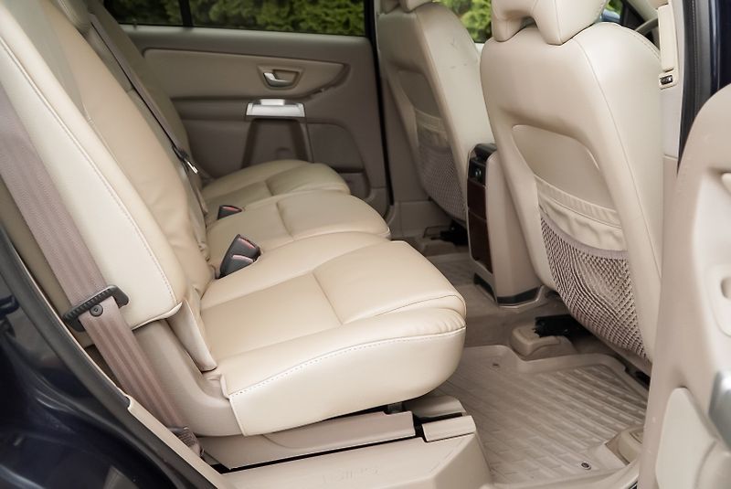 Volvo XC90 2.4 D5 120kw - fotka 21 z 29
