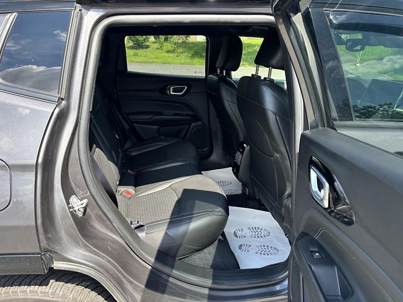 Jeep Compass (2022)  1.3 T-GDI Servis Knih 80th ČR - fotka 17 z 42