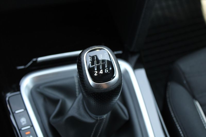 Kia ProCeed 1,5 T-GDI  1MAJ,DPH,GTLINE,JBL - fotka 25 z 41