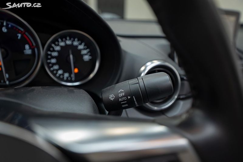 Mazda MX-5 2.0 118 kW RWD 6MT - fotka 20 z 29
