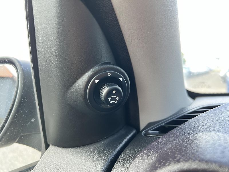 Ford Fusion 1.4i 16v KLIMATIZACE PŮVOD ČR - fotka 13 z 36