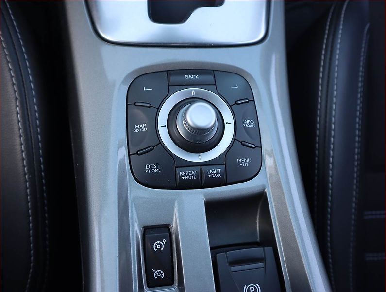 Renault Laguna (2013) 2.0 dCi, Automat, Serv.kniha - fotka 17 z 18
