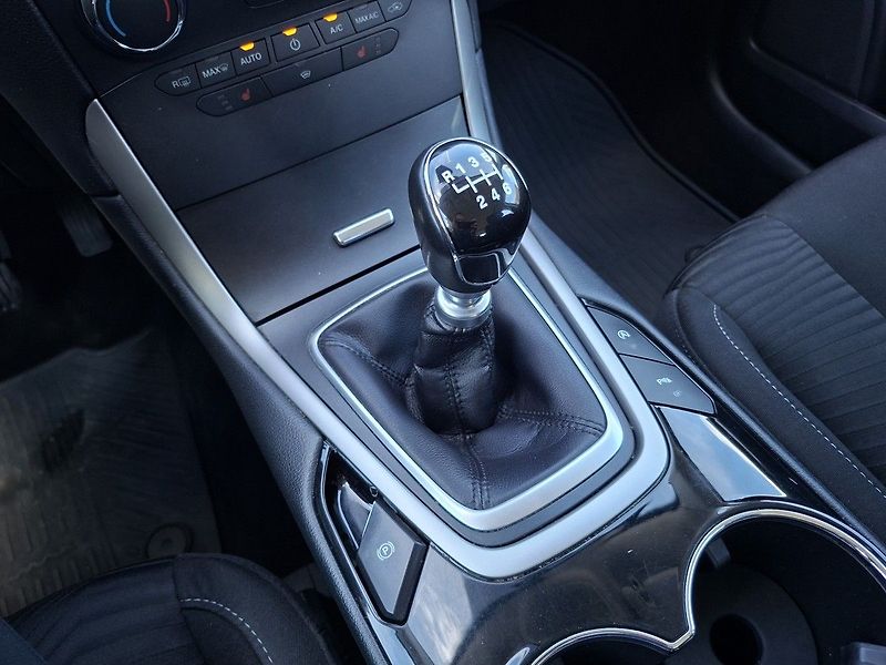 Ford S-MAX 1,5 EcoBoost 160k M6 - fotka 22 z 23