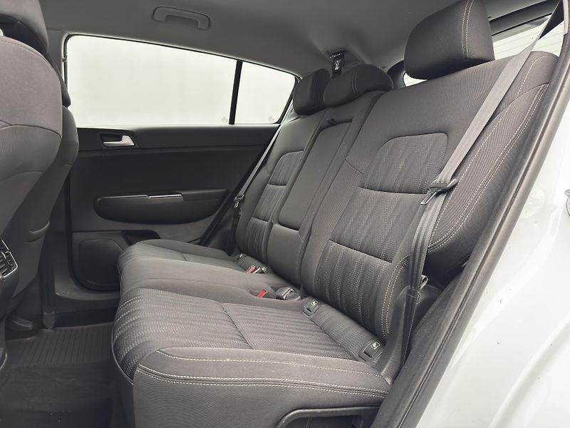 Kia Sportage 1.7 CRDi CZ 1.maj - fotka 6 z 38