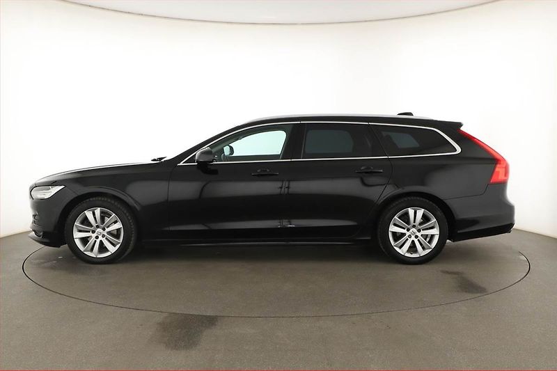 Volvo V90 (2019) D4, Automat, Kůže, Navi - fotka 3 z 18