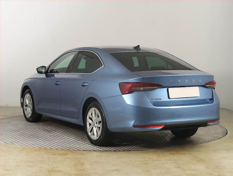 Škoda Octavia (2024) Top Selection 2.0 TDI - fotka 4 z 27
