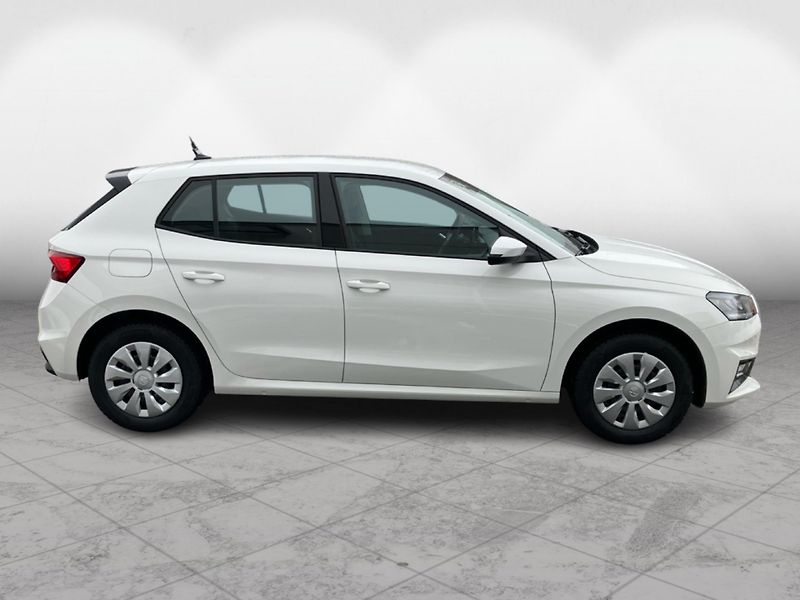 Škoda Fabia 1,0 MPI 59 kW Selection - fotka 8 z 29
