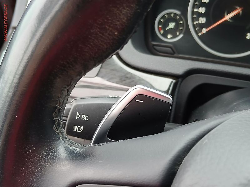 BMW Řada 5 (2016) 3.0 d GT 530xDrive, 1.maj,ČR - fotka 14 z 27