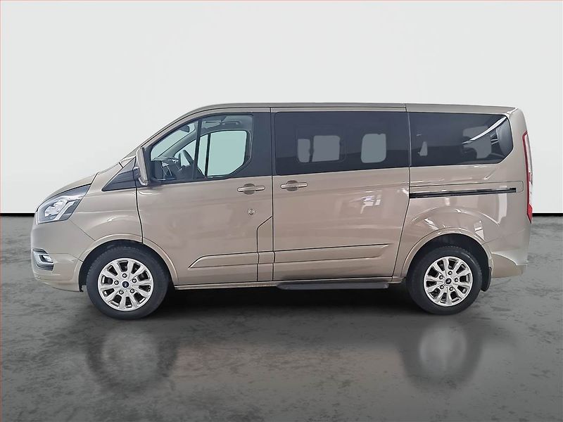 Ford Tourneo Custom (2019) Titanium 2.0 EcoBlue mHEV - fotka 3 z 23