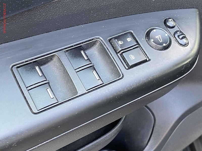 Honda CR-V (2013) 2.2D-TEC 4x4, 1.maj,ČR - fotka 11 z 19