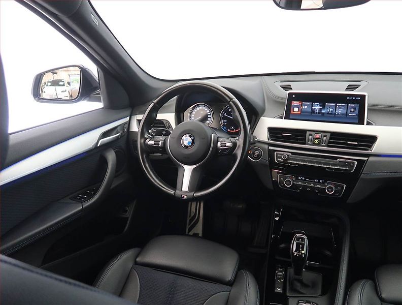 BMW X1 (2021) M Sport xDrive18d - fotka 7 z 23