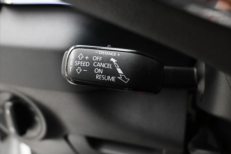Škoda Karoq 2,0 TDI 110 kW DSG 4x4 TAŽNÉ Z - fotka 23 z 31