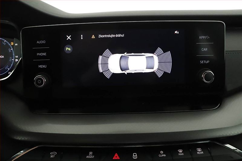 Škoda Octavia (2023) Ambition 1.5 TSI, ČR,1.maj - fotka 12 z 19