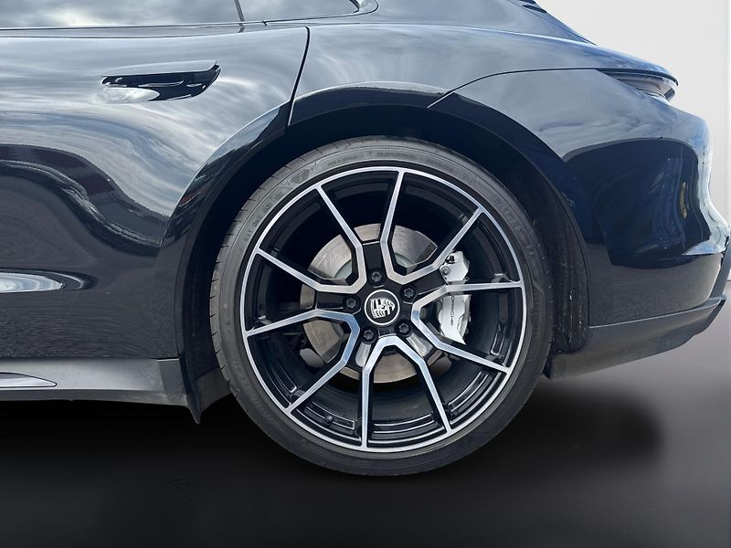 Porsche Taycan Turbo Sport Turismo - fotka 12 z 30