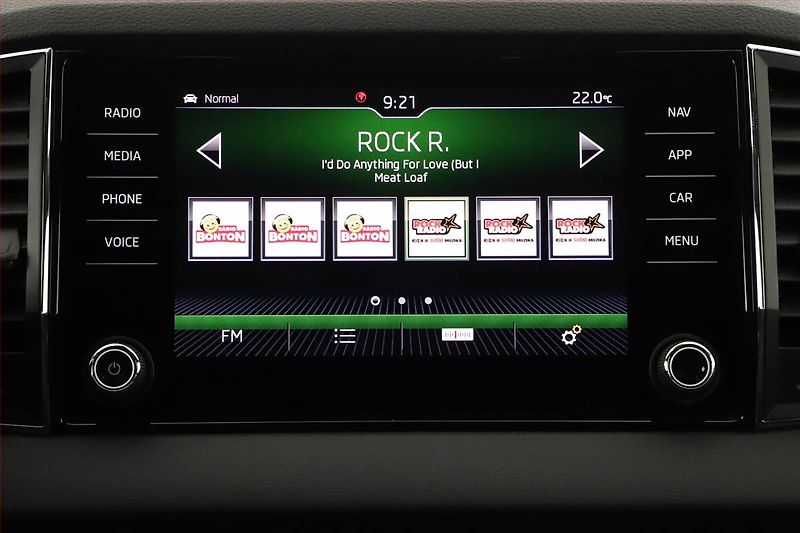 Škoda Karoq (2020) Sportline 1.5 TSI, ČR, AUTOMAT - fotka 13 z 23