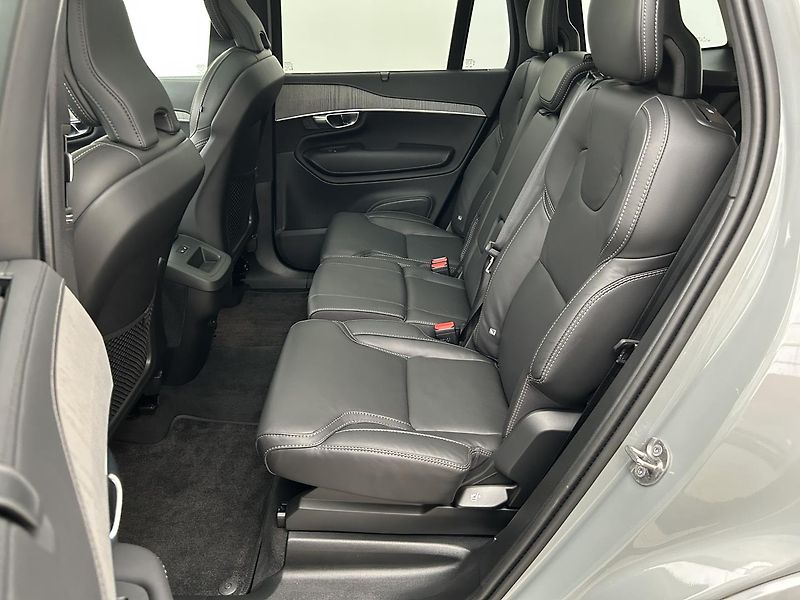 Volvo XC90 2.0  B5 4x4 Plus - fotka 12 z 30