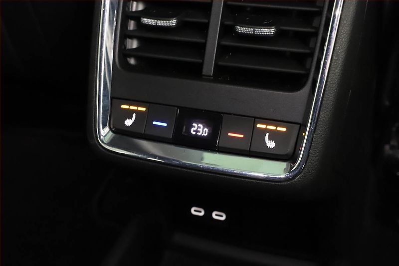 Škoda Enyaq (2022) Sportline iV 80 (82 kWh) - fotka 19 z 22