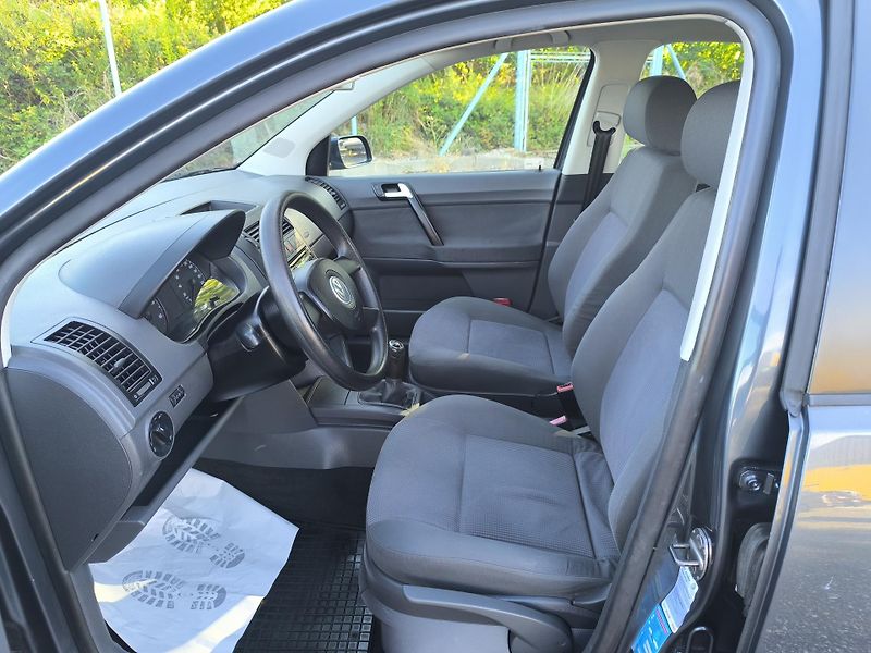 Volkswagen Polo (2004) 1.2 DOLOŽENÉ KM - fotka 10 z 28