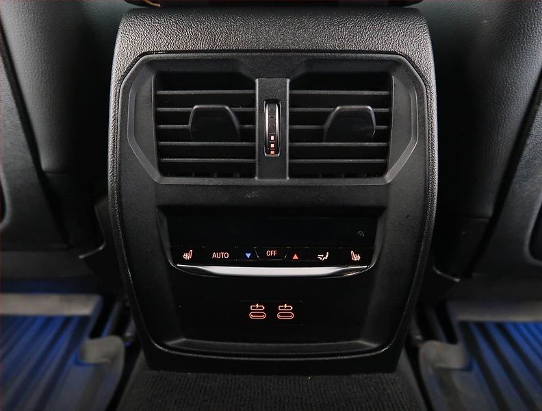 BMW i4 (2022) M50, SoH 88% - fotka 31 z 34
