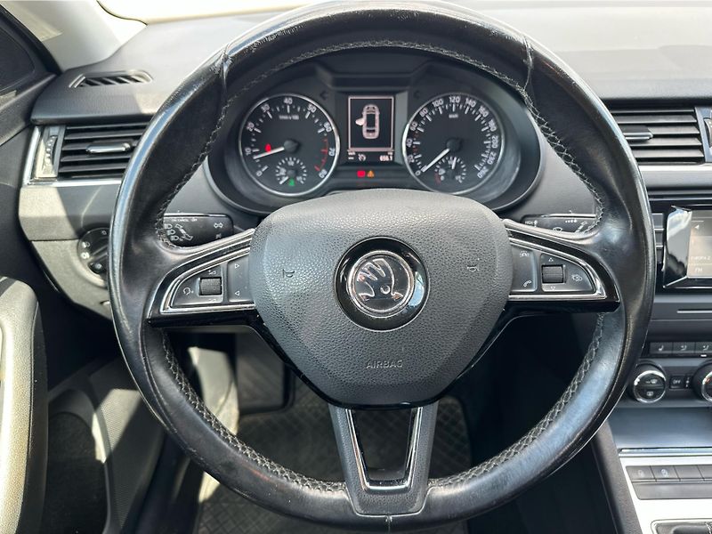 Škoda Octavia 1.4TSI G-TEC STYLE - fotka 17 z 22