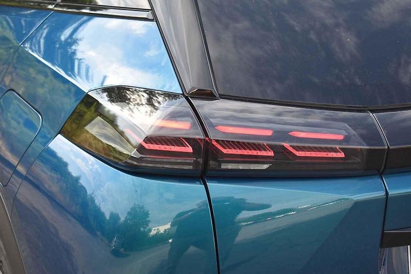 Peugeot 2008 je stylový i praktický rodinný doplněk.