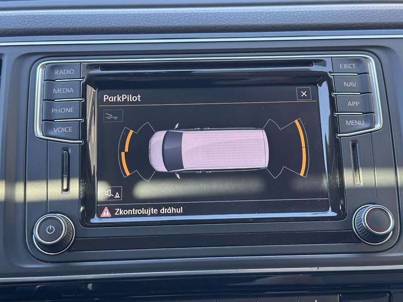 Volkswagen Multivan (2017) 2.0TDi DSG Highline RZV - fotka 34 z 54