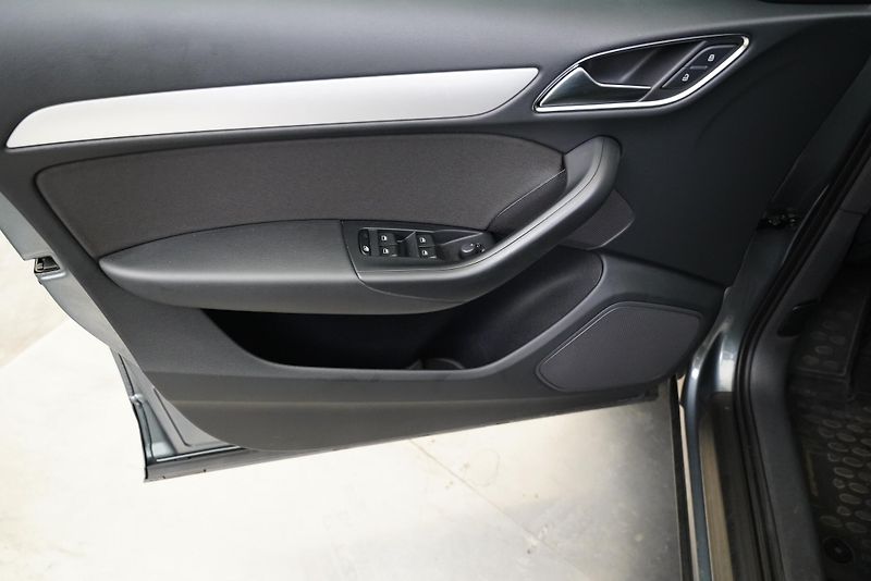 Audi Q3 - fotka 12 z 29
