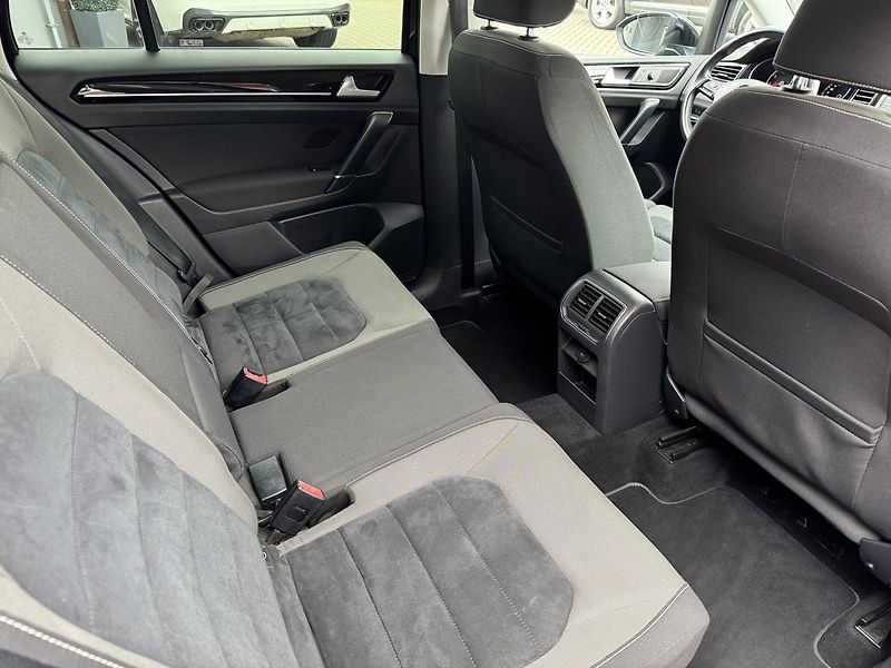 Volkswagen Golf Sportsvan (2015) 1.4TSi 92kW Xenony Navi - fotka 20 z 48