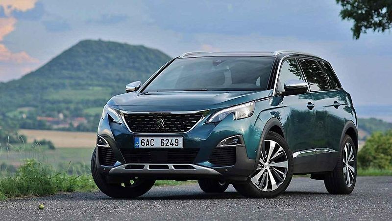 Peugeot 5008.