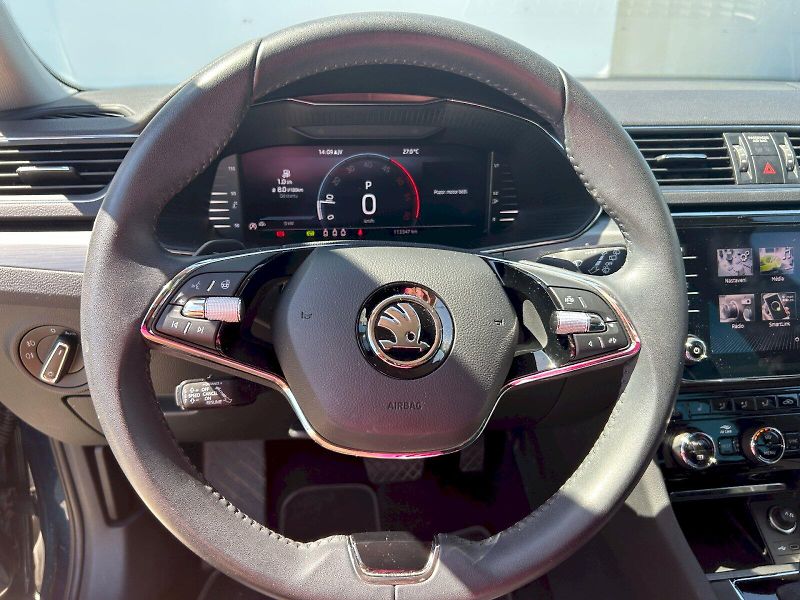 Škoda Superb (2023) COM GRT STY 4X4 TD 140/2.0 A7A - fotka 9 z 31