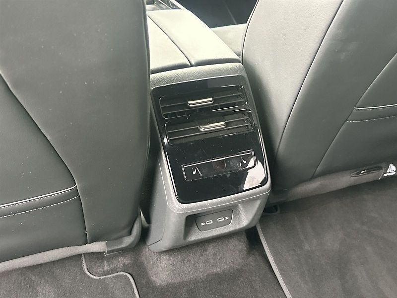 Volkswagen ID.7 Tourer (2024) 210 kW Pro - fotka 26 z 36