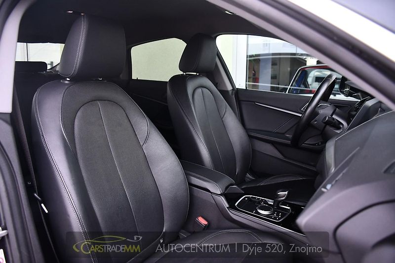 BMW Řada 2 218d ČR 1.MAJ TAŽNÉ - fotka 17 z 55