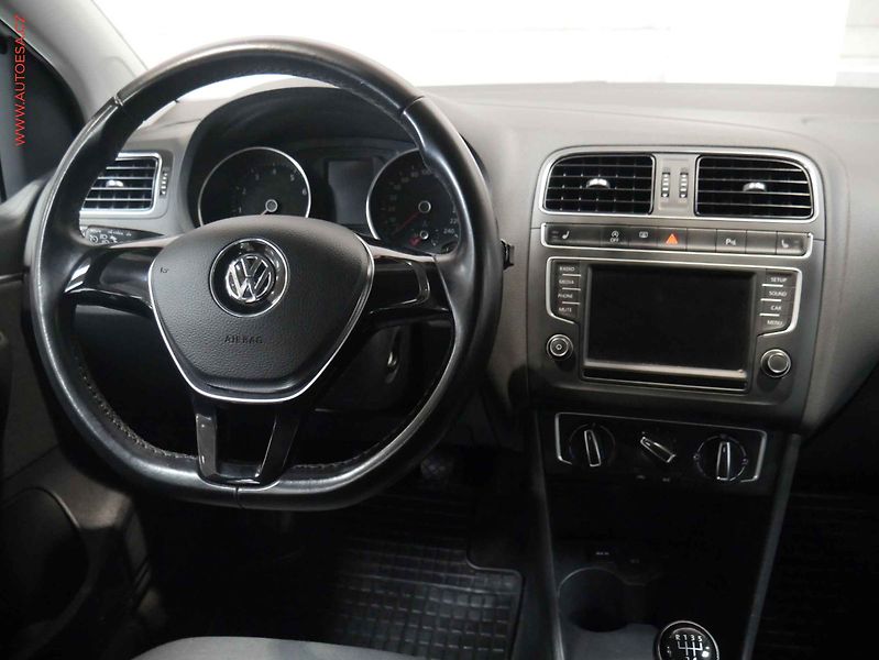 Volkswagen Polo (2016) 1.2i, 1.maj,ČR, AC, výhřev - fotka 13 z 20