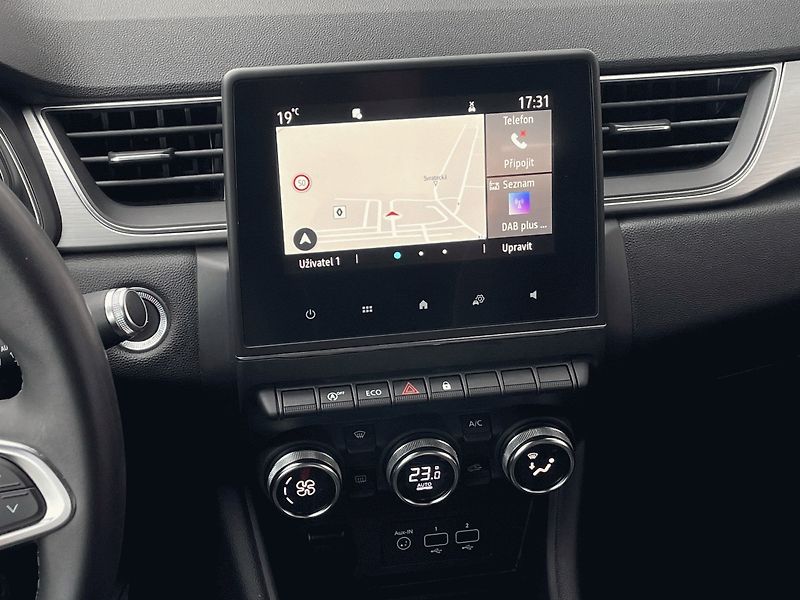 Renault Captur (2021) INTENS 1,3TCe 140k - fotka 13 z 28