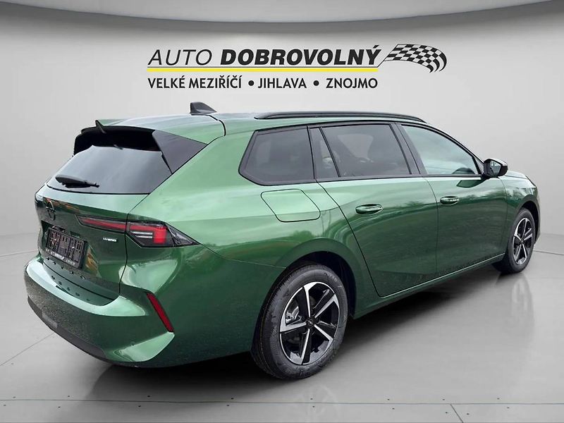Opel Astra Edition ST Hybrid 1.2 TURBO (1 - fotka 8 z 23