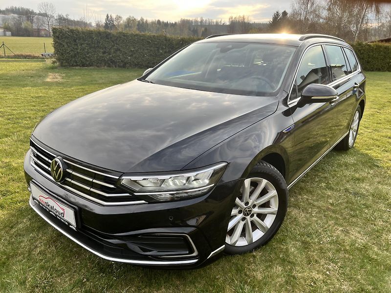 Volkswagen Passat 1.4GTE 160KW,TZ,2xALU,1MAJ - fotografie inzerátu
