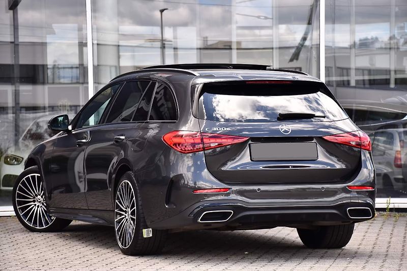 Mercedes-Benz Třídy C 300e AMG Pano HuD 360 Burm DIG - fotka 7 z 27