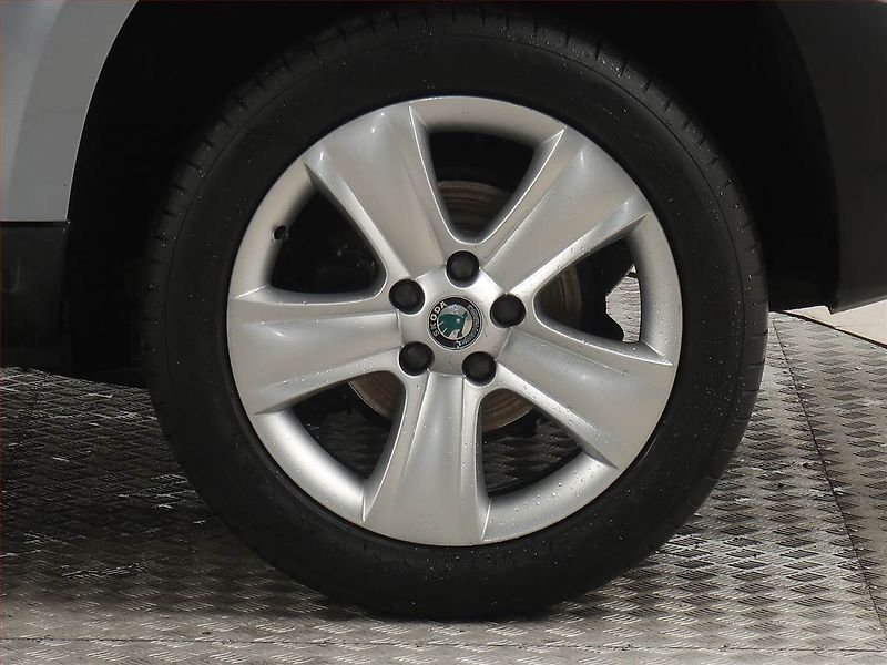 Škoda Yeti (2011) Ambition 1.4 TSI, Serv.kniha - fotka 14 z 15