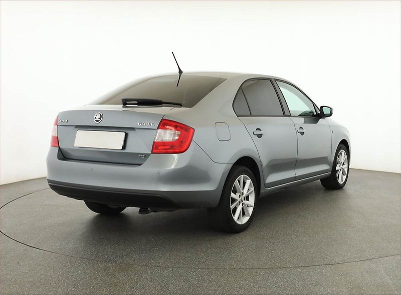 Škoda Rapid (2013) Elegance 1.6 TDI - fotka 5 z 15