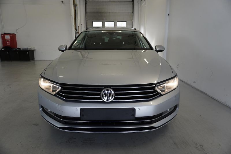 Volkswagen Passat (2019) PASSAT  1,5 TSI FACELIFT AUT. - fotka 2 z 30