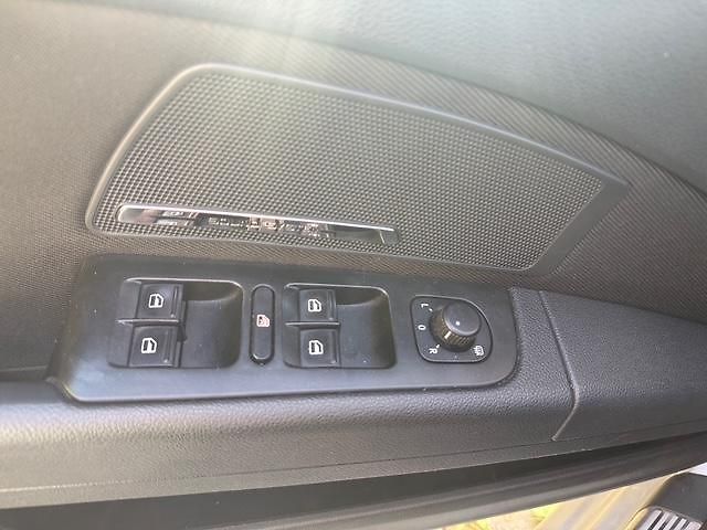 Škoda Superb (2014) Ambition plus2,0TDI 103kW Man6 - fotka 16 z 17
